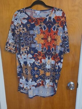 LuLaRoe Navy Floral & Orange Short Sleeve Tee